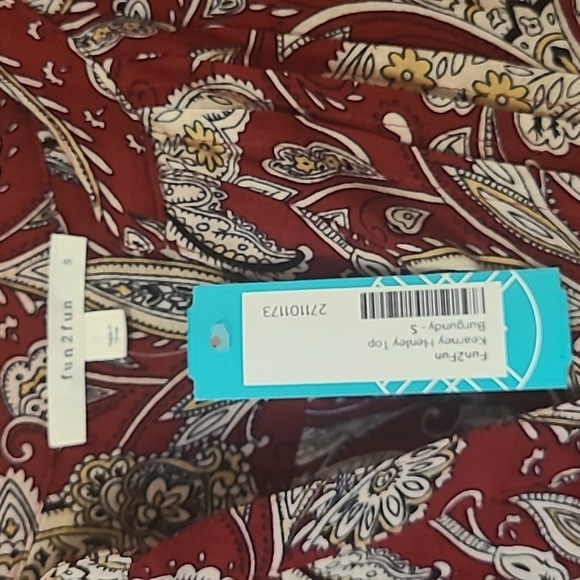 Fun2fun Kearney Henley Top Burgundy - Picture 2 of 4